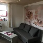 Groß Apartment